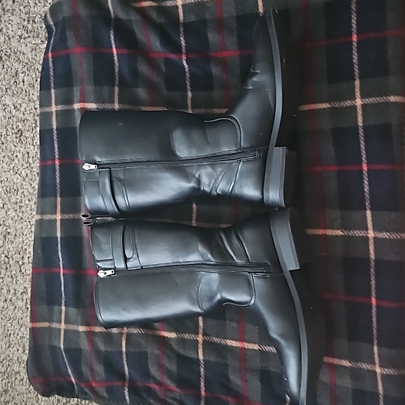Size 5 Womens Black Tommy Hilfiger Riding Boots Very‎ Nice!! - Picture 1 of 3